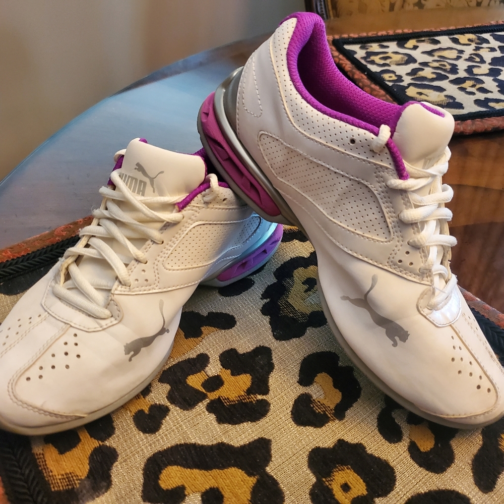 Women's Puma Shoes Size 7